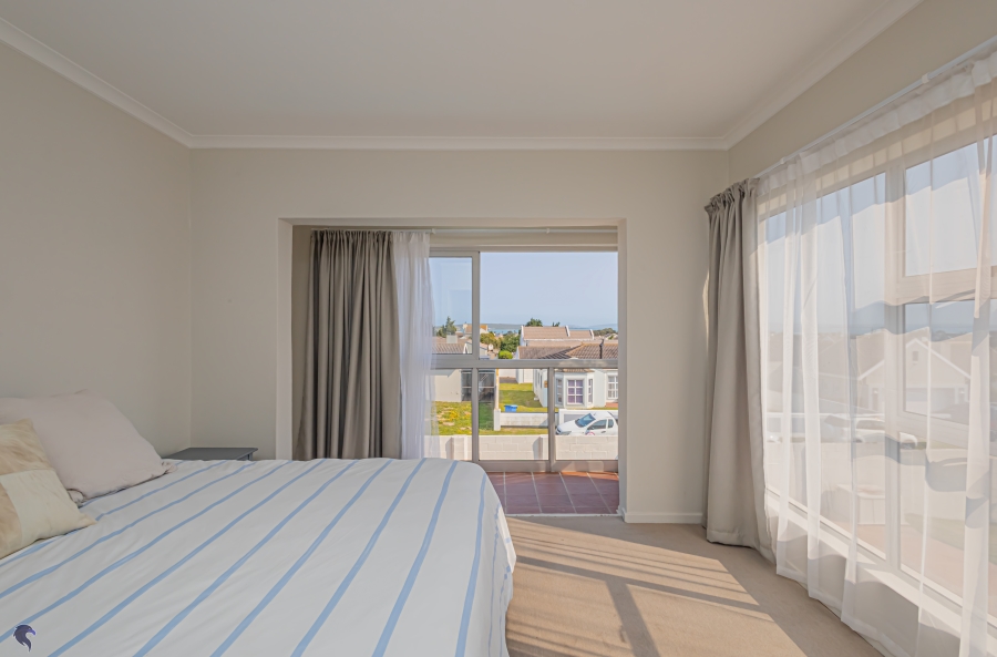 5 Bedroom Property for Sale in Country Club Western Cape